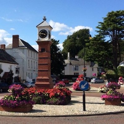 Welcome to Usk! Enjoy walking,cycling, good food or amazing floral displays? Then spend a day or more in our historic town. Wales in Bloom Champions 1982 - 2018