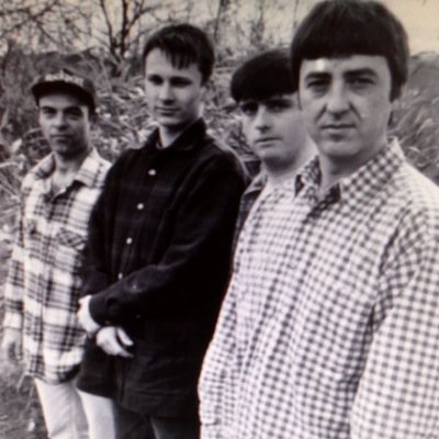 Beatles and brit pop influenced 4 piece band from Pembrokeshire! listen our SINGLE 'SUMMERTIME' https://t.co/jHDja7f6c8 and the one that loves you 🎼