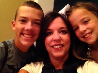 I am a wife, golf mom, dance mom, and teacher! I am a very busy mom but I love every minute of it. So blessed :)