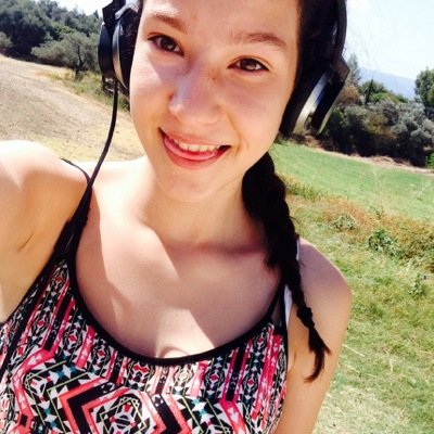 Νενεr bε αfrαιd τo τry somετhing nεω, bεcαυse lifε gετs boring whεn you stαy ωιτhin τhε limits of whατ yoυ αlrεαdy κnoω