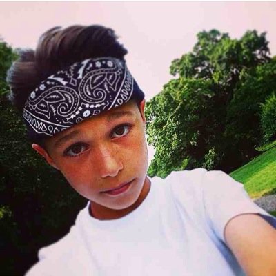 AlEx_HeAd_10's profile picture. 