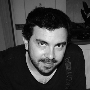 Trabajador Social... tío, padrino, hermano, hijo, amigo, compañero. Sentido del humor: mientras mas negro, mejor...