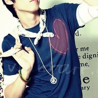 Follow me nd i will follow u back :)