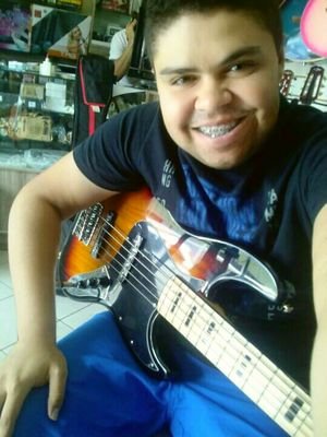 Músico mossoroensse,aquariano!