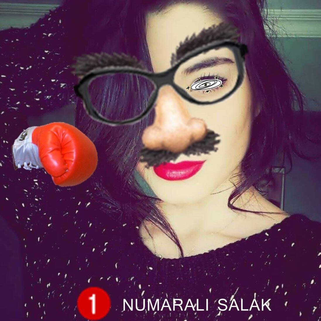 dünyanın en itici insanıdır kendisi @ShakiraCanan pisliğin tekisin ve kendini bir şey sanıyorsun hileci şeytan