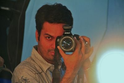 Celebrity Director Nikhil Bhatnagar is known these days for launching new faces to Bollywood and has done many Bollywood and Fashion shoot projects.