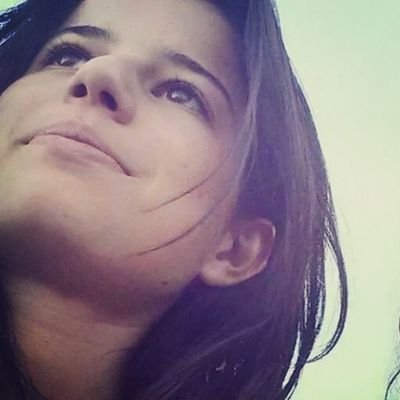 Flávia Moraes, cantora e compositora / Twitter Oficial. Sigam-me! (: