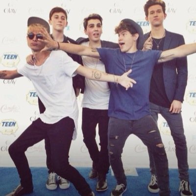 I love Cameron Dallas and Nash Grier, but most of all is O2L!!!!!!!!