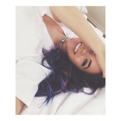 ItsClaudiaCG's profile picture. •sup I make dem YouTube videos•