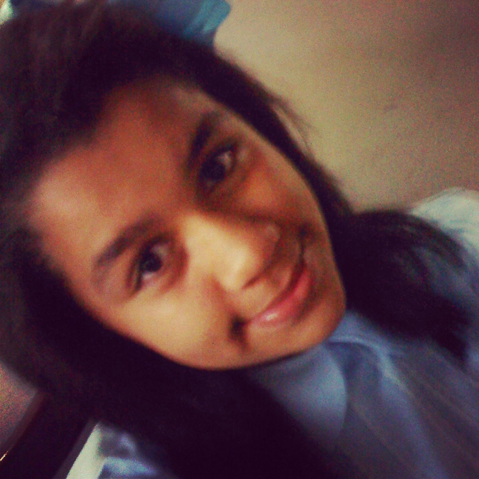 mg one direction , soy divertida, mg el chocolate jajaa mucho 
suigueme x favor si andale :* :D