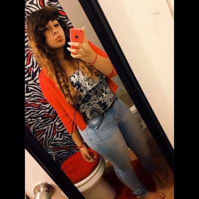 Facebook: Jenny Arana
Instagram: bigg_bootayy_