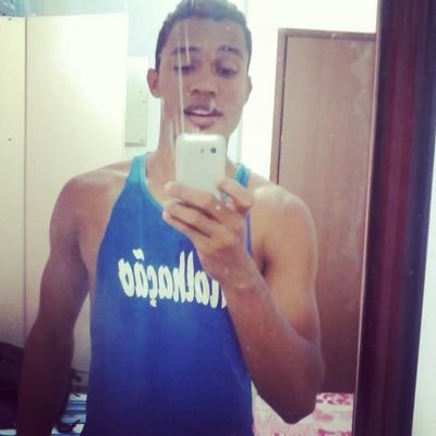 Vou seguir, mas quem nao seguir de volta eu paro de segui , vlw flw