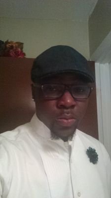 Working toward success ...FOLLOW MY BABY @LEAKIN_TWEETS