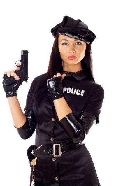 Only here to protect the TL from sex animals, if I see you having sex on the TL I'll give you 2 warnings before arresting you/getting you suspended//