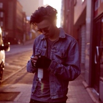 They say ive got a nasty habit for falling out of love • drug dealer • addict • single (original character/solo rp) [DMs always open, starters always accepted]