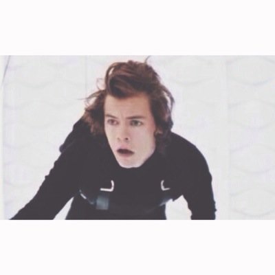Here to give you layouts of 1D and 5sos (sometimes bonus celebrities ) Follow our main accs: @hypexmalik @hypnoash @queenorourke and @sublouisftlarry