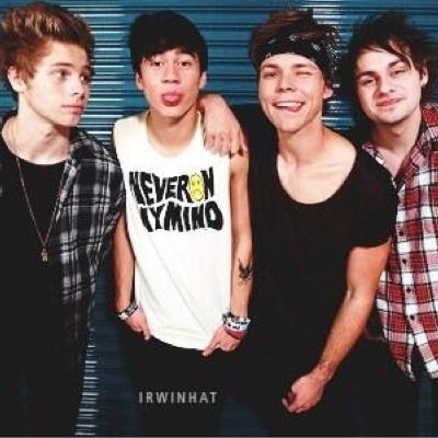 Kayla, Zara, Sara, Car, Karina, Danni, Rea, Emily, Cara, Stephanie & Tayla; an army of 5SOSFam keeping you updated. INSIDER APPICATION- http://t.co/GVxco4rJhF