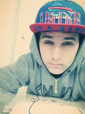 fala pra tua tristeza que Deus ama teu sorriso