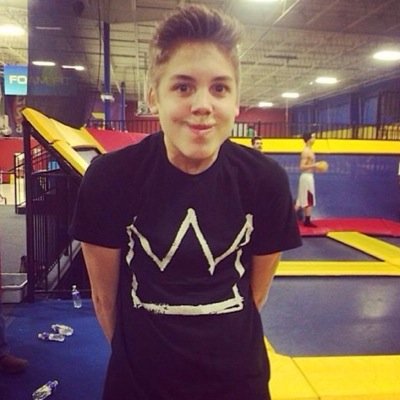Free follow! Creds to @shirtlessshawn & @mattxpinosaa if you follow them they will follow back! thanks