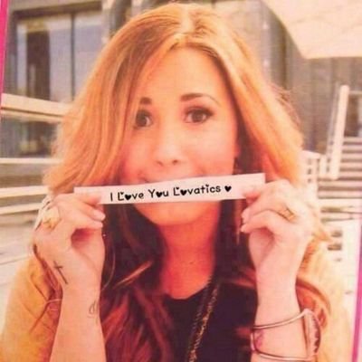 Just say LOVE YOU DEMI LOVATO #Lovatics is my family demi lovato is my wold and my life !! ♥