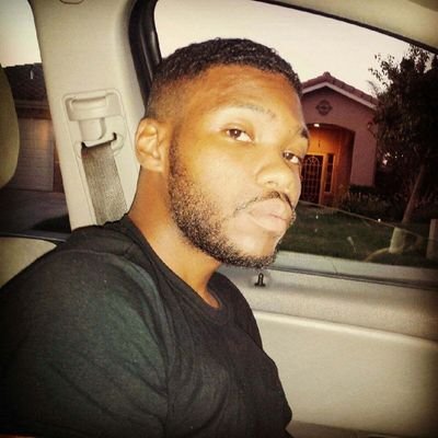 aspiring writer and voice actor. pretty decent chef. worshiper of dark humor… and phat a$$es 🤷🏾‍♂️