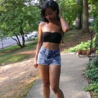 “be yourself- not your idea of what you think somebody else's idea of yourself should be.”             IG:_Envied_Beauty_