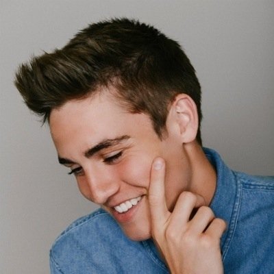 Follow @grierobviously and if you want ask for a dm to Nash or Jacob
