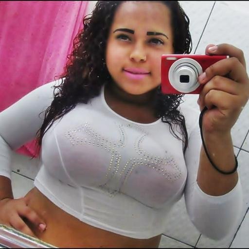 Pessoas perfeitas não mentem, não brigam, não erram e, principalmente, não existem.