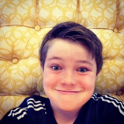 i have youtubers following me yay :)