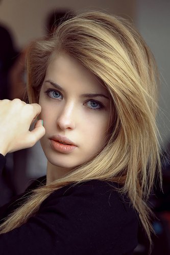 Angela140187's profile picture. 