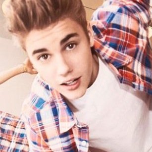 ItsJbiebeer's profile picture. Hola, habeís entrado en mi perfil y eres un gilipollas. Beliebers y Criaturitas del Señor.