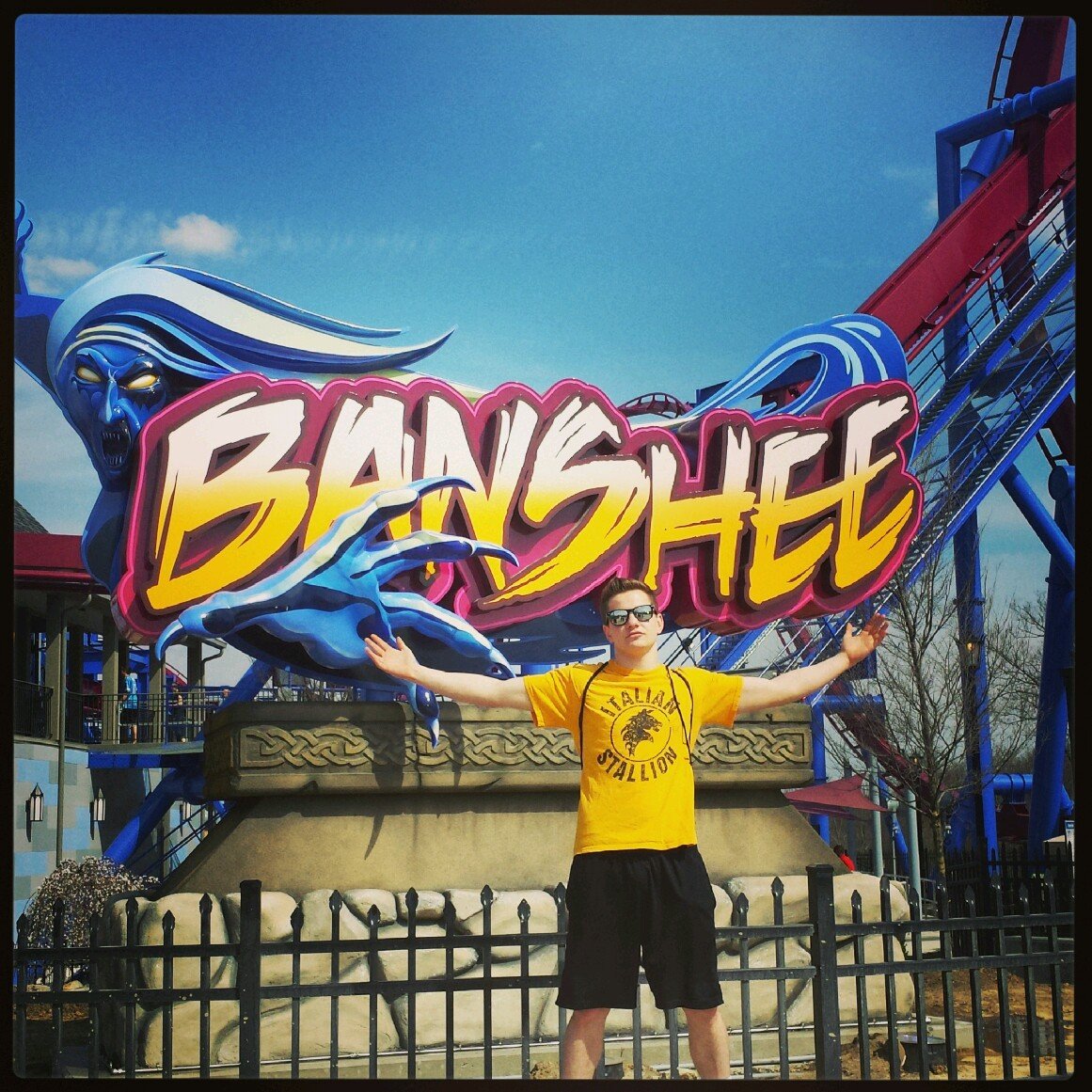 Bry_Guy517's profile picture. UIndy student. Work at Kings Island. Everyday bad-ass