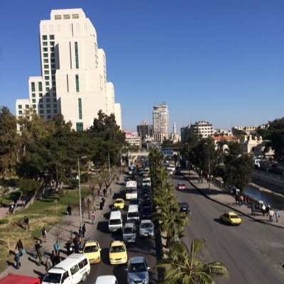 أنت الذي تلون حياتك بنظرك إليها, فحياتك من صنع أفكارك، فلا تضع نظارة سوداء على عينيك ##