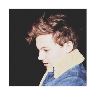 PLEASE FOLLOW @unicxrniall AND HELP HER GET TO HER GOAL OF 2k PLEASE PLEASE PLEASE