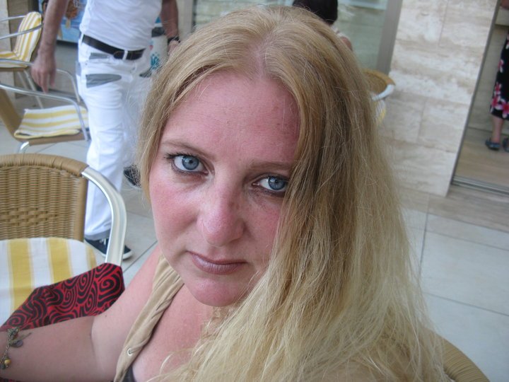 Luti115's profile picture. Co-owner and Dj at Bulldogs-Radio.  Bus Driver for Autocars Meyers