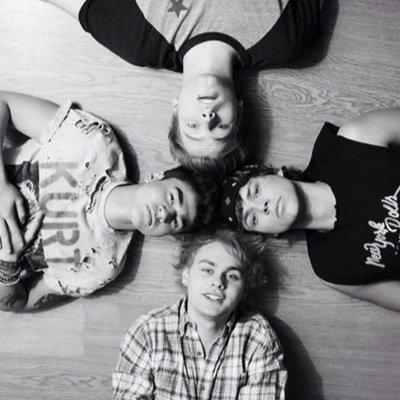 friendly reminders of why we should vote for 5sos :-) free follow from @heartfelthemmo