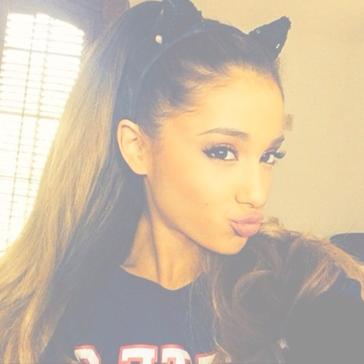 Ariana Grande makes my life worth living ❁