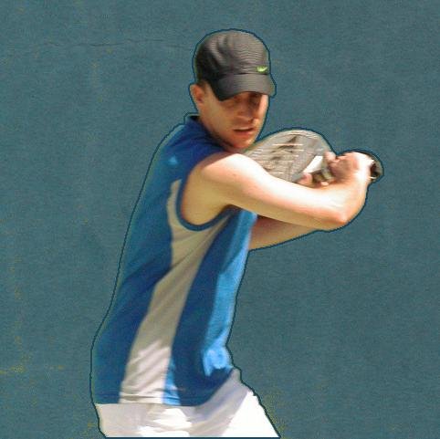 De Madrid. Jugador de padel. Seguidor del Real Madrid. Informatico.