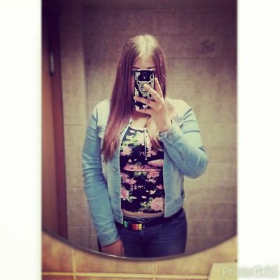 JaSiiMesSii14's profile picture. I'm a austrian DIRECTIONER Girl ❤