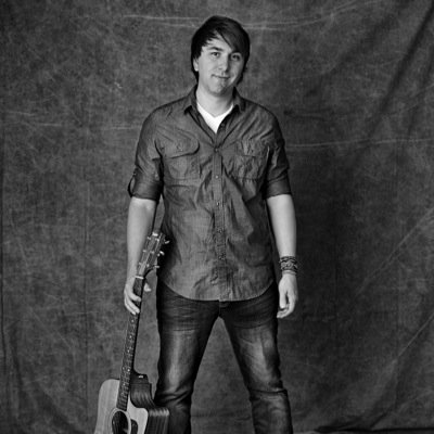 Banker. Guitar player. Worship Leader. Husband & Father. Christ is King!