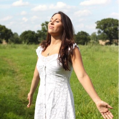 Leading #wellness expert, facilitator of #happiness UK, #podcaster, #Reiki, #CBT counselling, #holistic #therapist #emofree