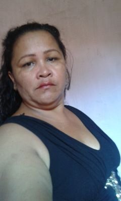sou uma pessoa simples..quer me conhecer e so me seguir...