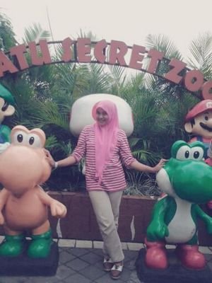 wanita serba bi(a)sa | 07 NOV'96 | shady lady | luluh kalo di kasih nasgor & terang bulan keju | love mountain & beach | love my little family 5jengkal