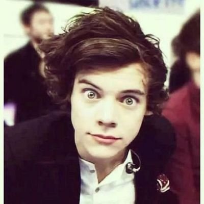 One Direction? sim, sou completamente apaixonada por eles. Demi, Selena, Little Mix, Imagine Dragons, 5SOS, Iggy azalea Adoro!!! Miley Cyrus ... ♥♥♥♥♥♥♥♥♥♥