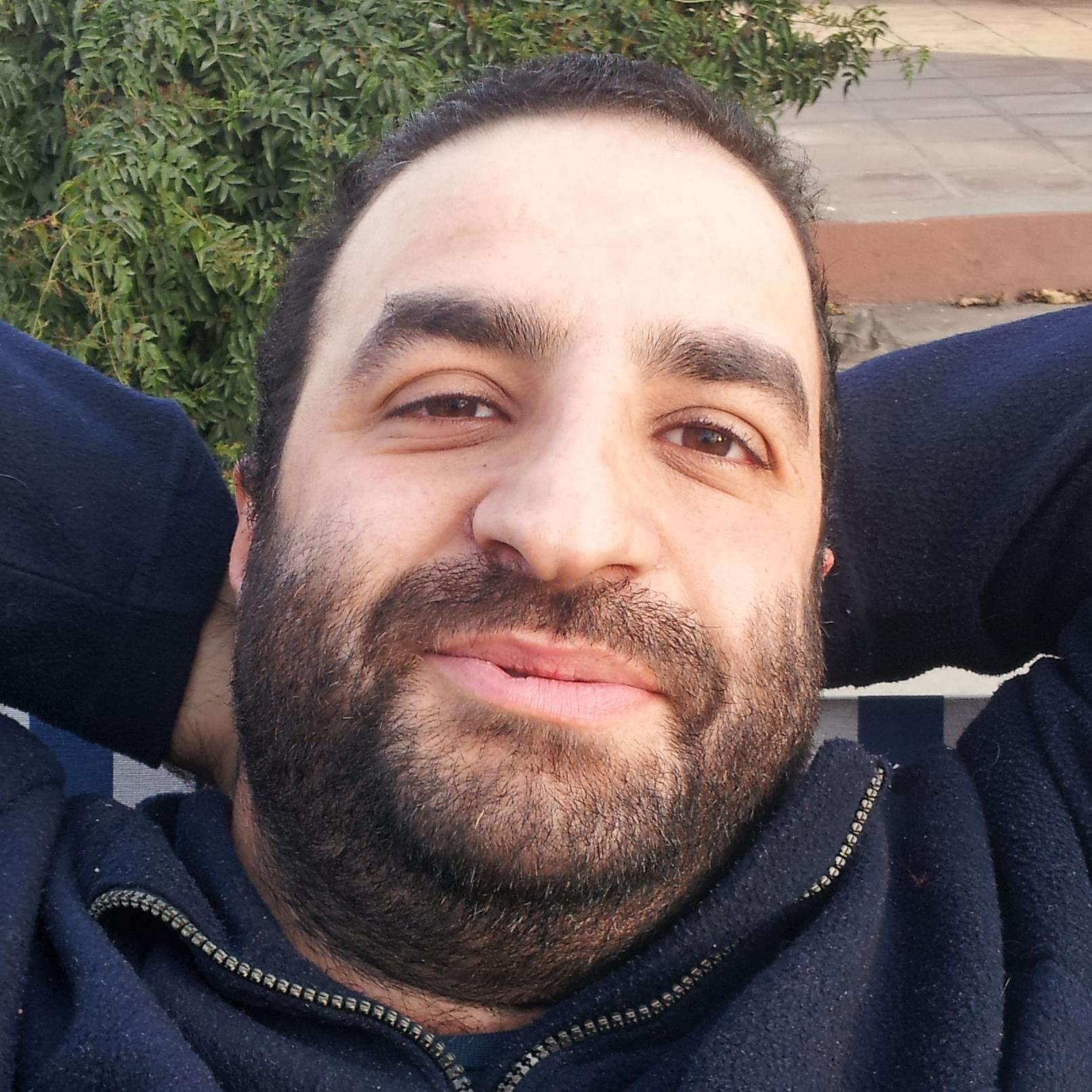 Ingeniero fanático de Linux, mi flia, River Plate y la Argentina