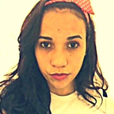 Sou como você me vê.
Posso ser leve como uma brisa ou forte como uma ventania,
Depende de quando e como você me vê passar.