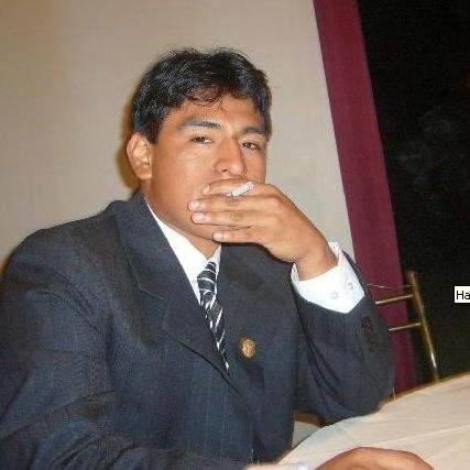 Senciillo ,  Humilde , ganas de superacion 
Ing. Civil
