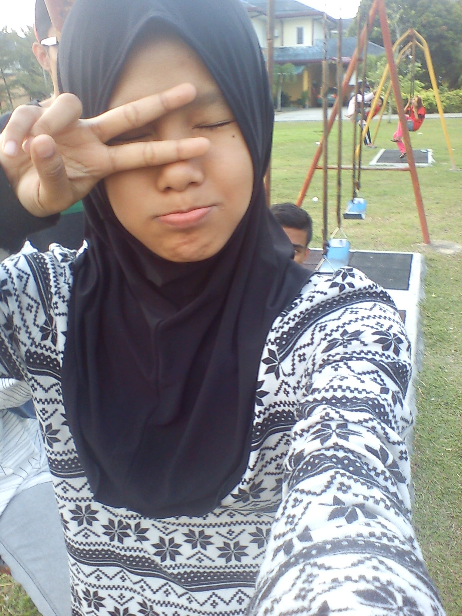 Wechat : Pendek-Itu-Comel . Ig : nursyuhadahhilmi .
