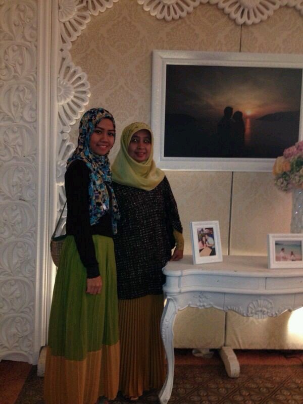 A Proud Muslimah | Your dentist | The owner of @aisha_Hijab