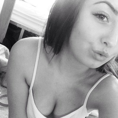 Honestly when i meet you i had no idea you'd end up meaning this much to me :*